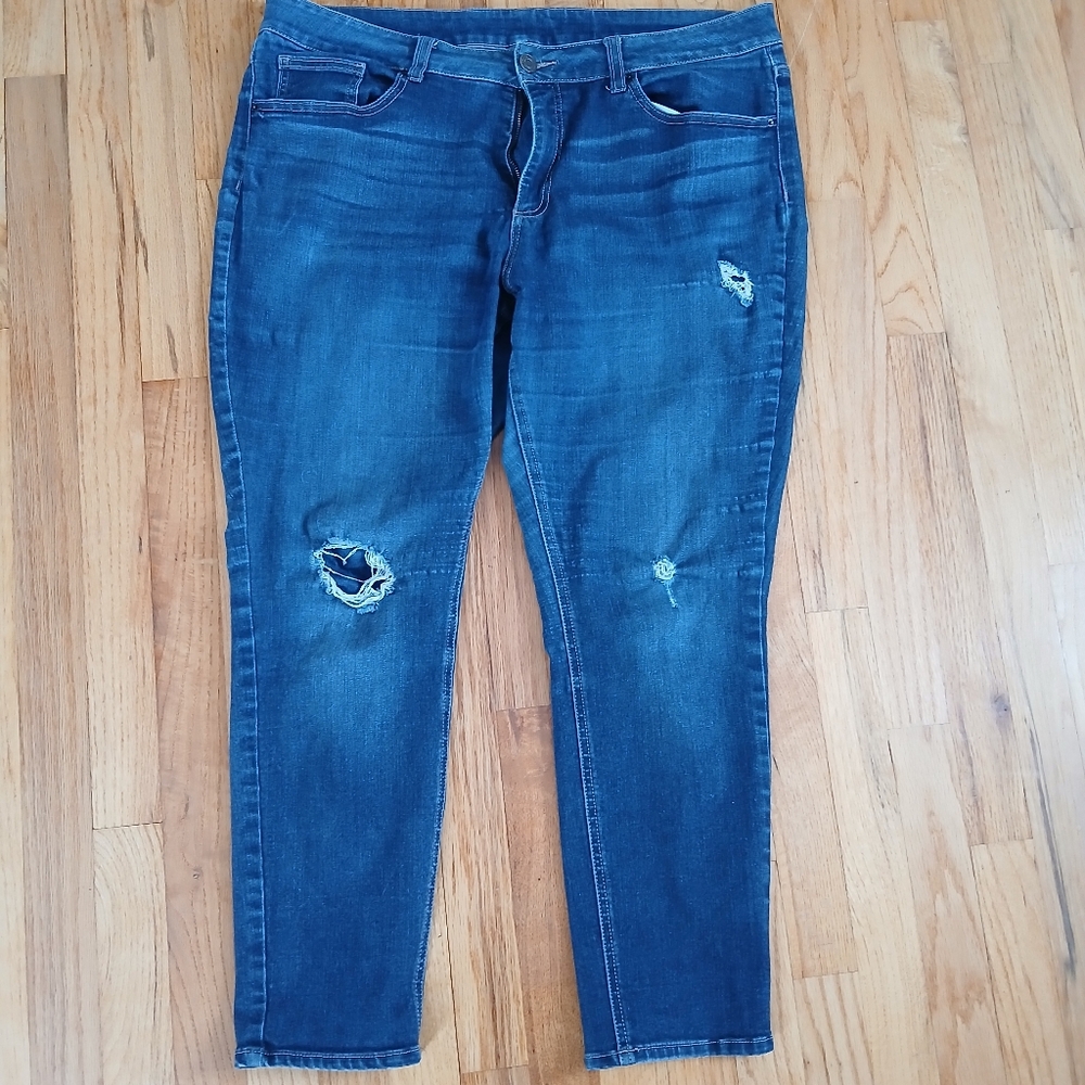 Distressed Skinny Jeans